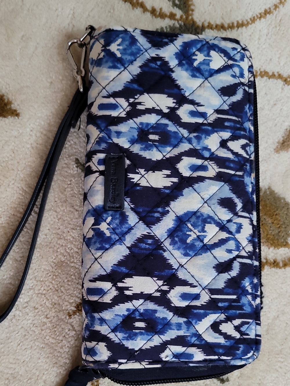 Vera Bradley Women's Outlet Cotton Accordion Wristlet Ikat Island Blue.